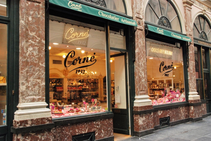 vente-ENTRECASTEAUX-min_chocolate_chocolaterie_shop_luxury_chic_gallery_brussels_belgium-558146